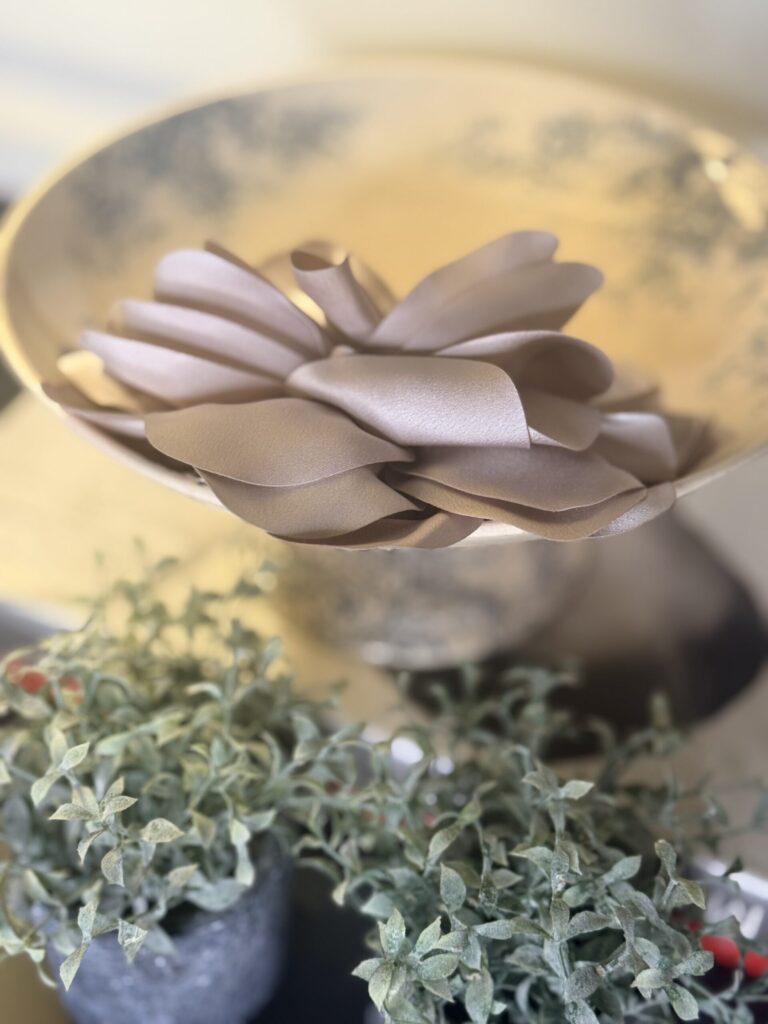 BROCHE ROUSILLON BEIGE